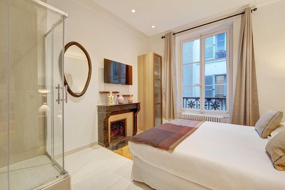 Charm and Elegance for 8p/3br - Grands Boulevards