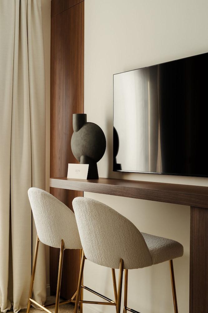 Dalida - Balcony - 23