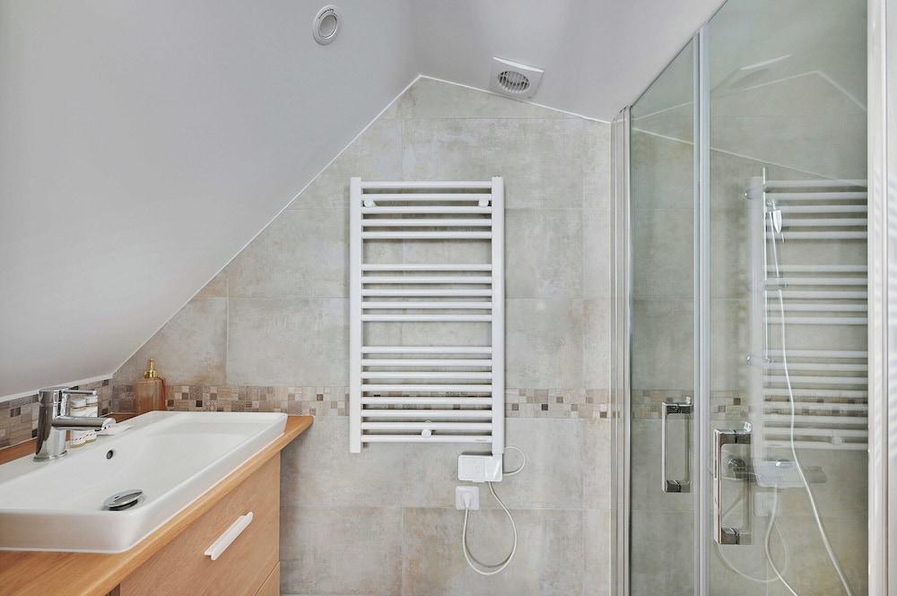 Modern Apartment -1br/4p- Le Kremlin-bicetre