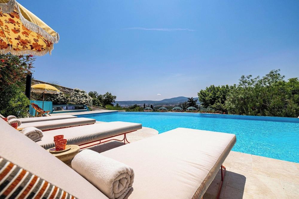 Sublime Apartment in Provencal Villa - 1br/2p