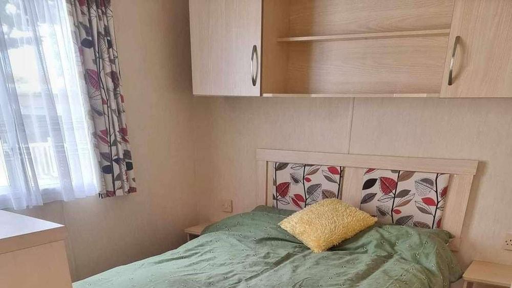 Seaside Serenity Cabin Retreat