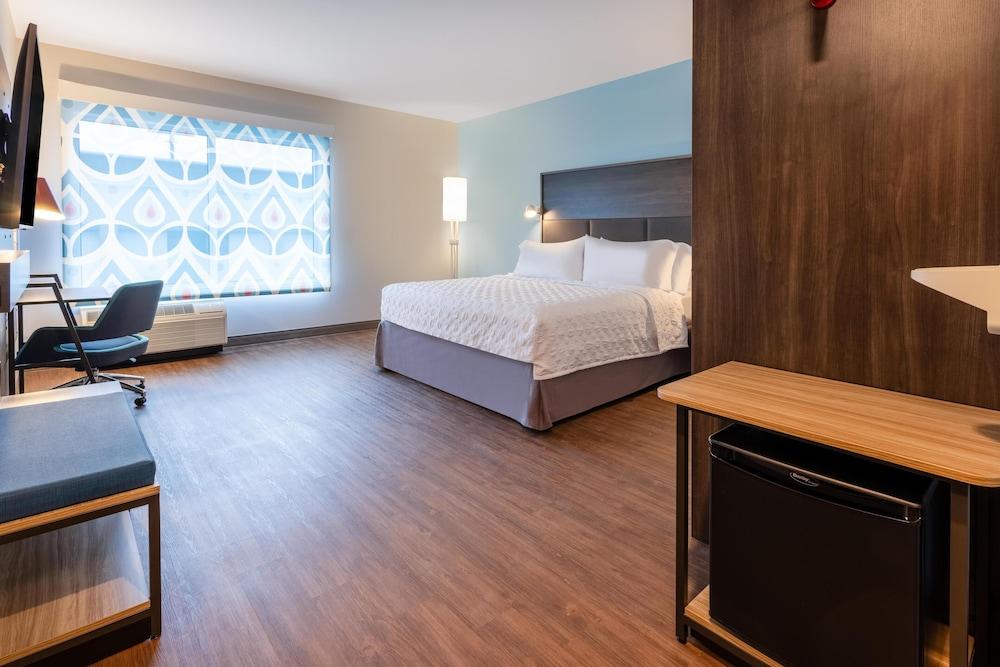 Tru By Hilton Commerce