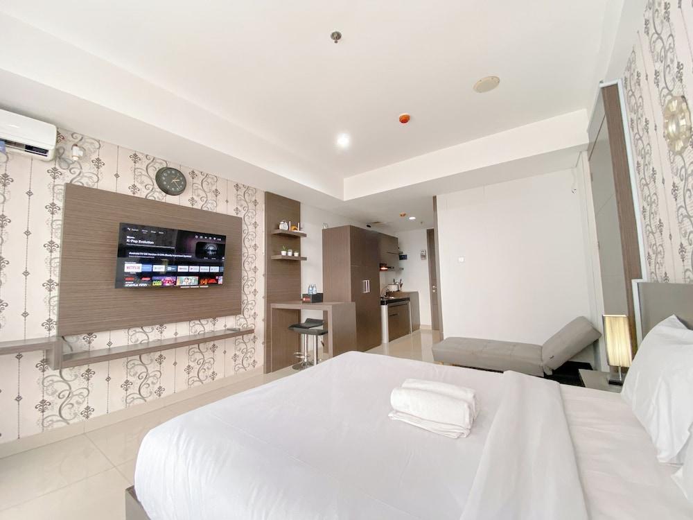 Tranquil Studio Room At Dago Suites Apartment
