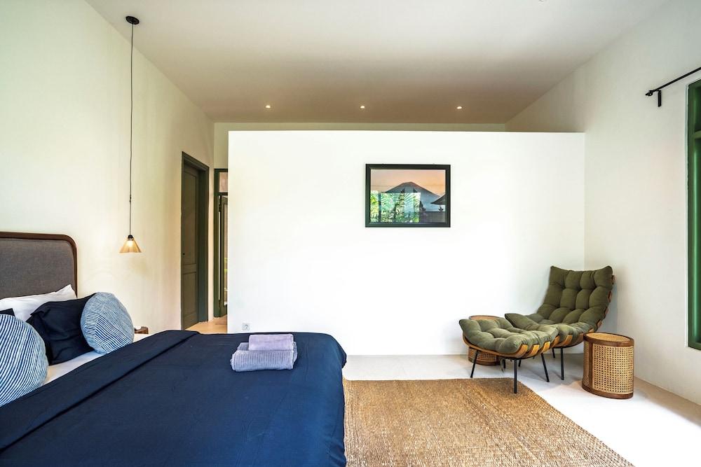 Veronica Villa by Betterplace