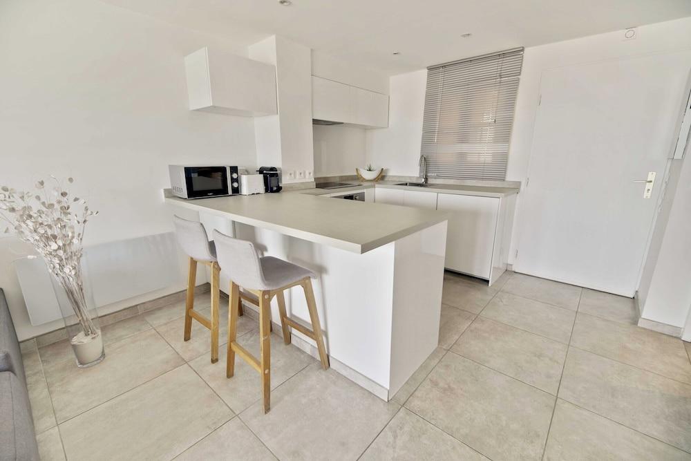 Beautiful Flat With sea View - 4P - Gassin