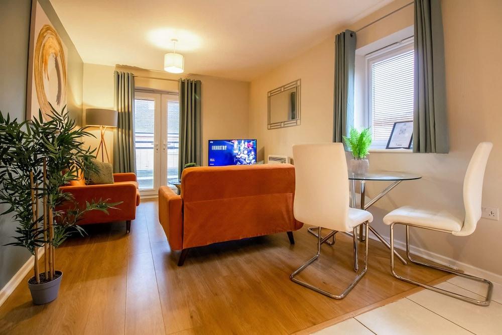 Host Stay Somerset Walk