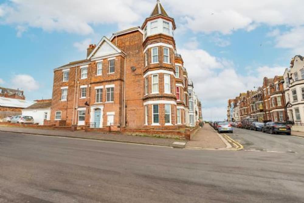 Host Stay Cabbell Towers