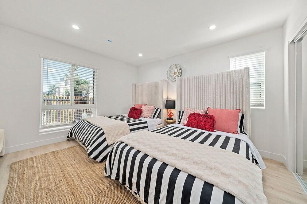 Serene Escapes Hollywood