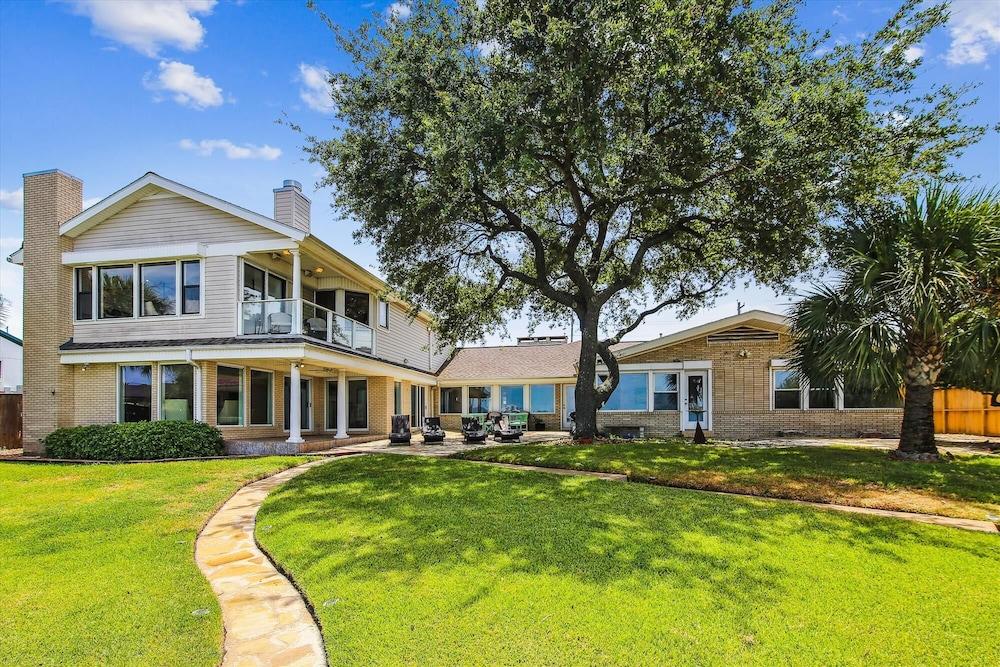 Amazing Bay by Ryson Vacation Rentals