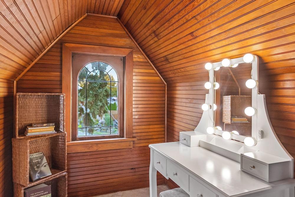 Treehouse Deck at Green Lake