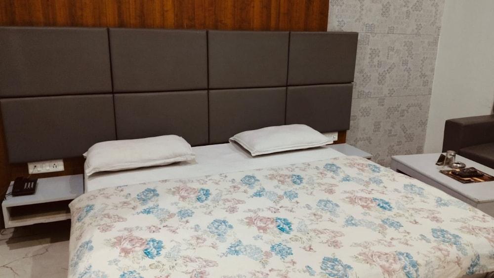 Goroomgo Prem Manor Roorkee