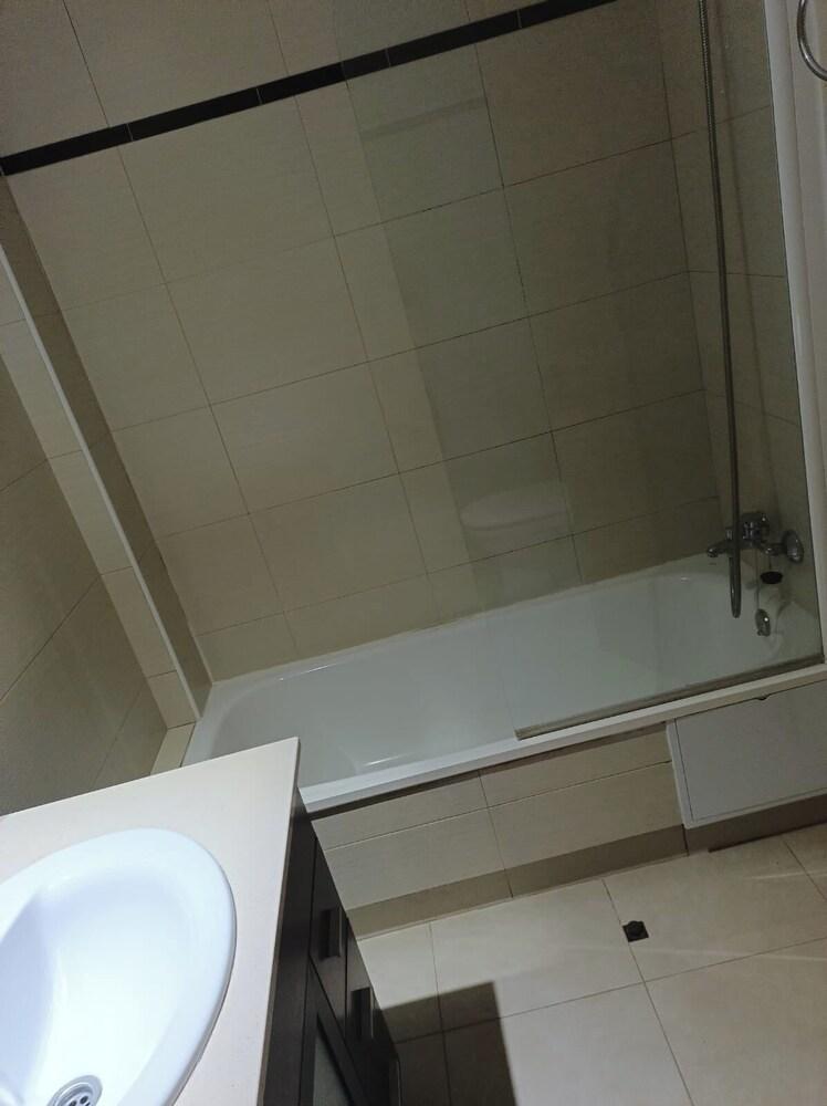 1bed & Sofabed-seaside Apt-quiet Location-parking