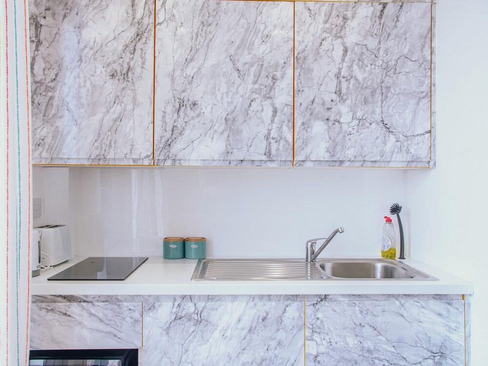 Vibrant Bright Apartment Sheffield Sleeps 2