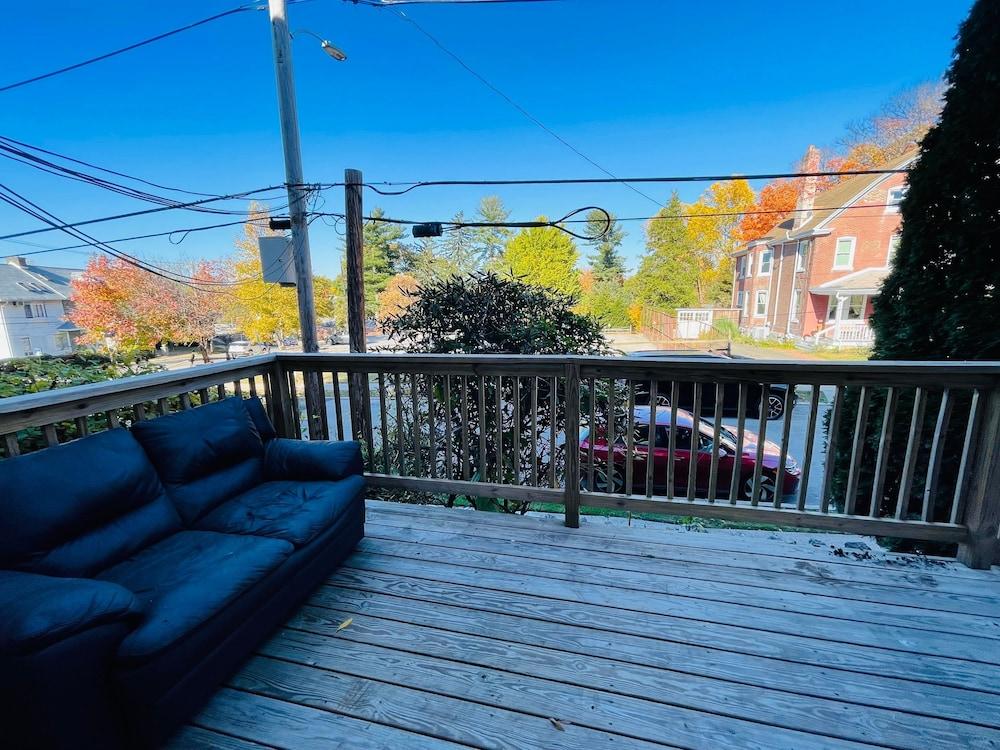 Montgomery Unit1 in Elkins Park