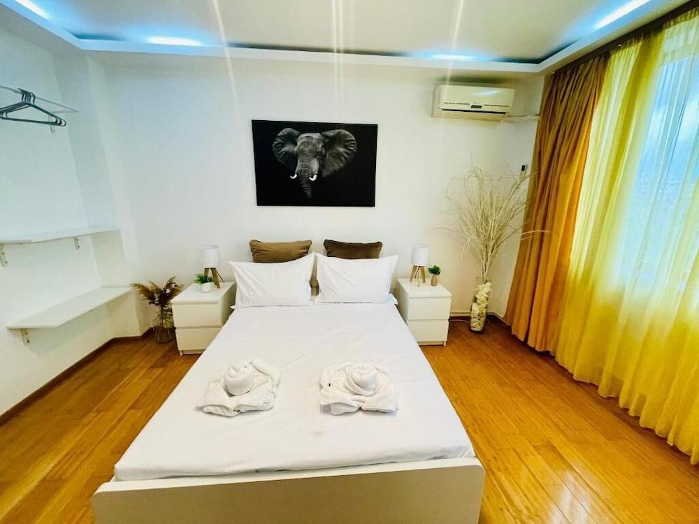 Old Town Ateneu Studio