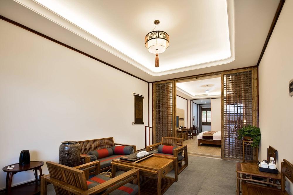 zhouningfenggushanju