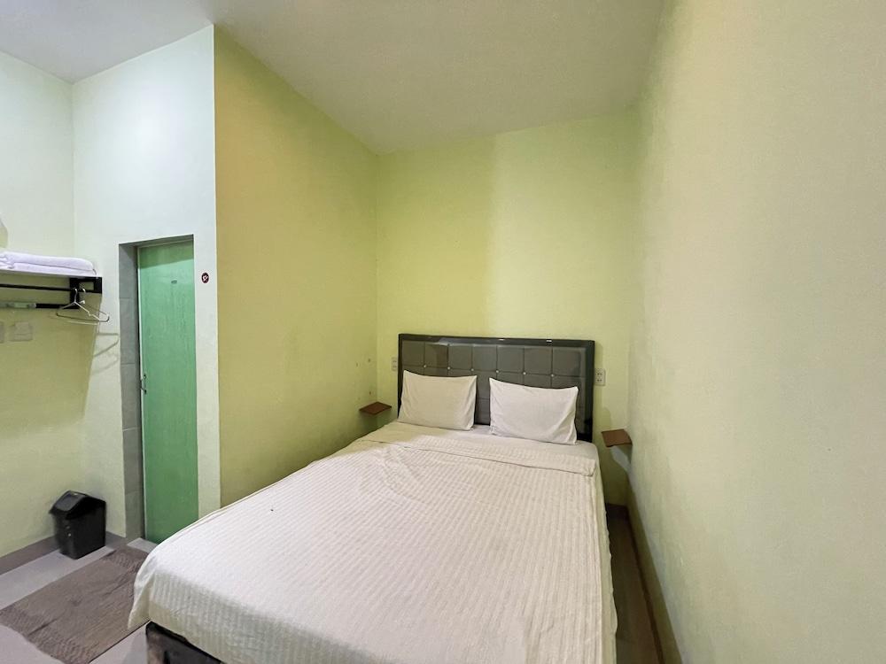 Pudan Residence Parapat By Helocus