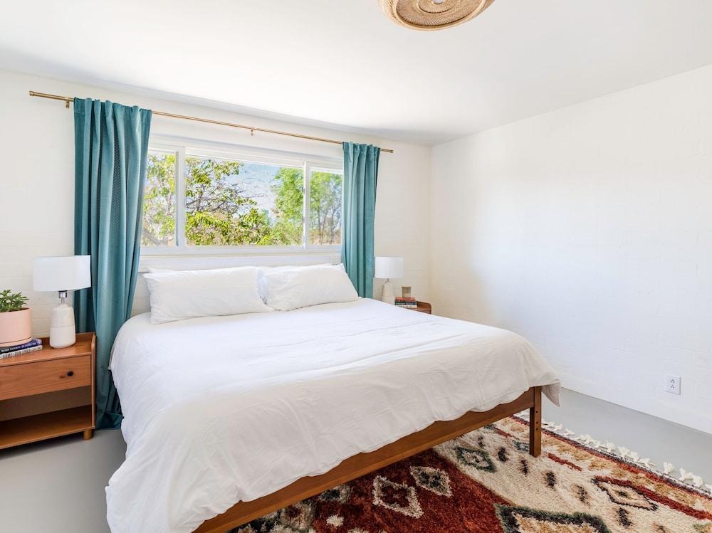Know Joshua Tree 2 Bedroom Home