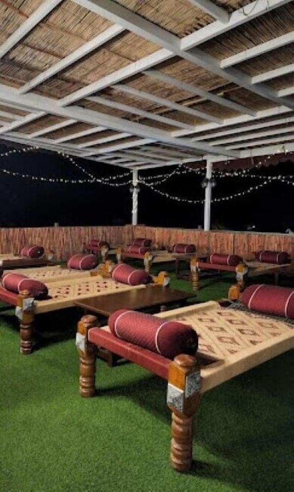 Jovial Gold Hotel Naran