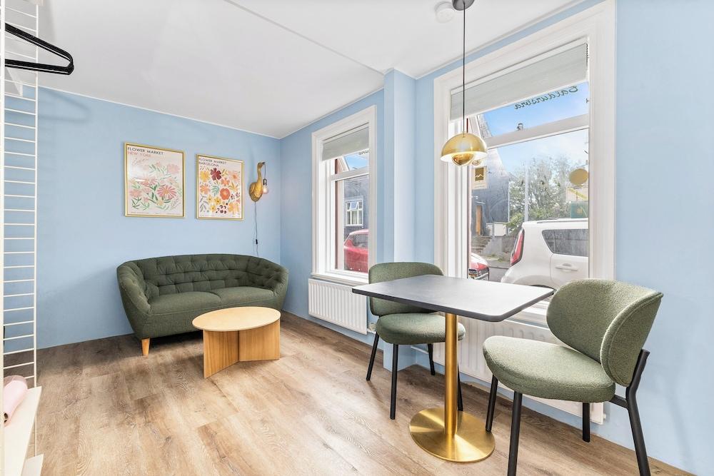 Central studio apartment