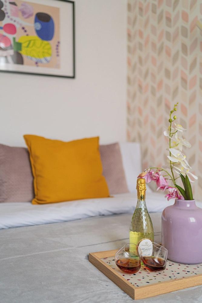 3BR Atrium Penthouse by Cismigiu - Bright & Spacious with Balcony