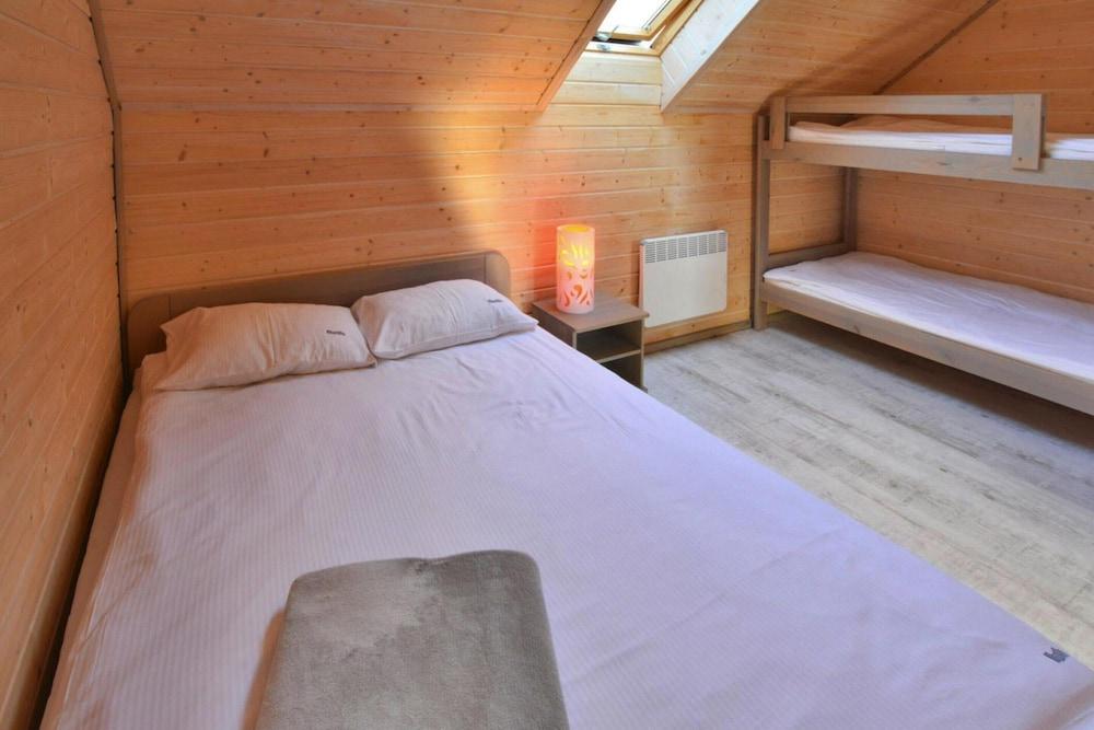 Holiday Homes Near the Sea, Sauna, Whirlpool
