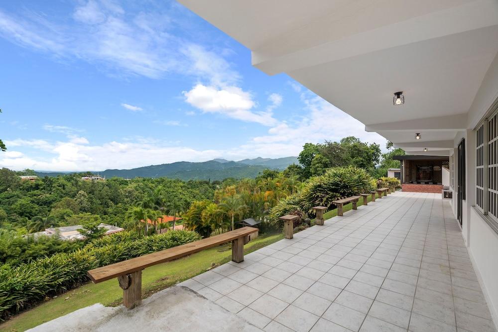 Nice Pool w Breathtaking Mountain Views BBQ