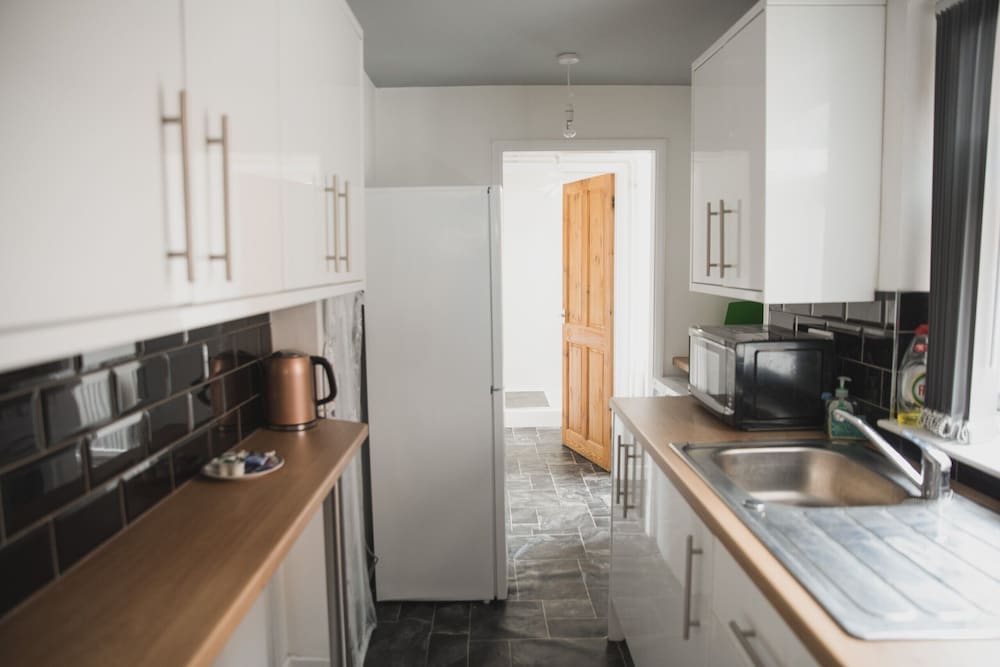 Room in Guest Room - Big Size Room in Leicester