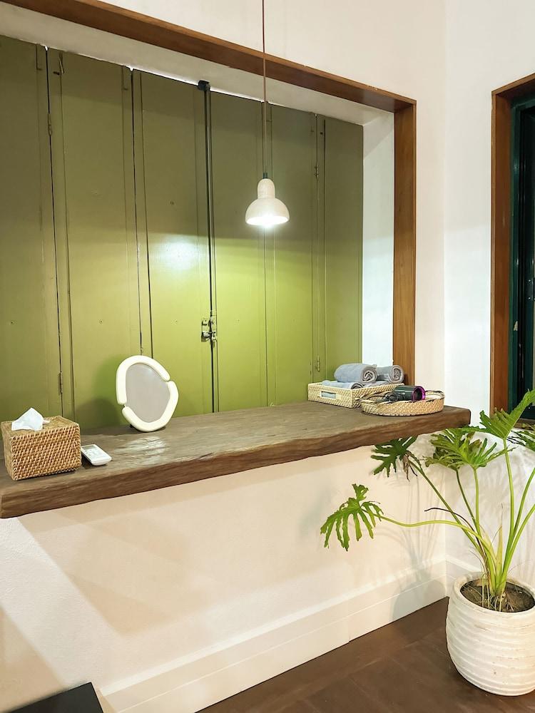 cclim resort with pool party