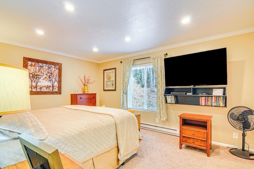 Walk to Giant Steps & Hot Tub: Brian Head Condo!