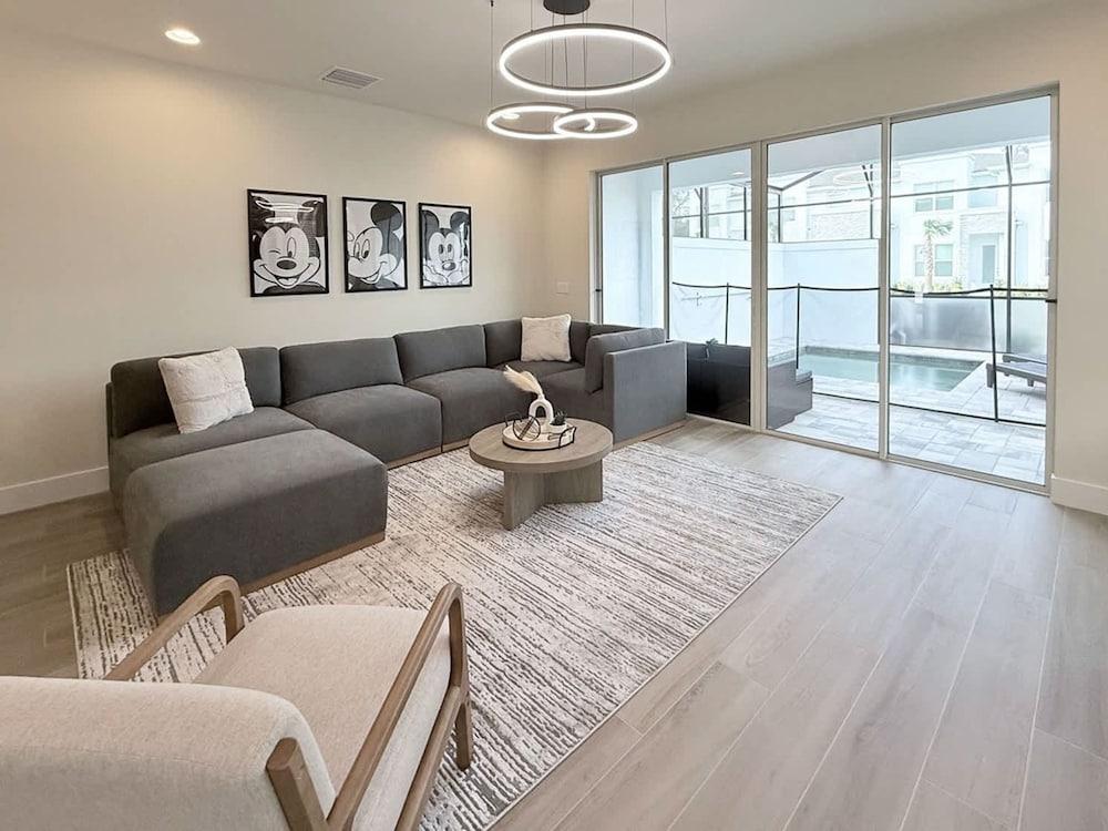 Upstay - Sunny Clermont Getaway With Private Pool