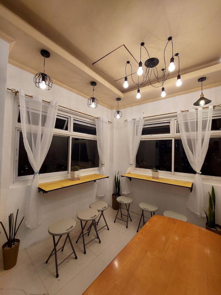 2 Bedroom Apartment in Heart of Baguio With Parking, Wifi