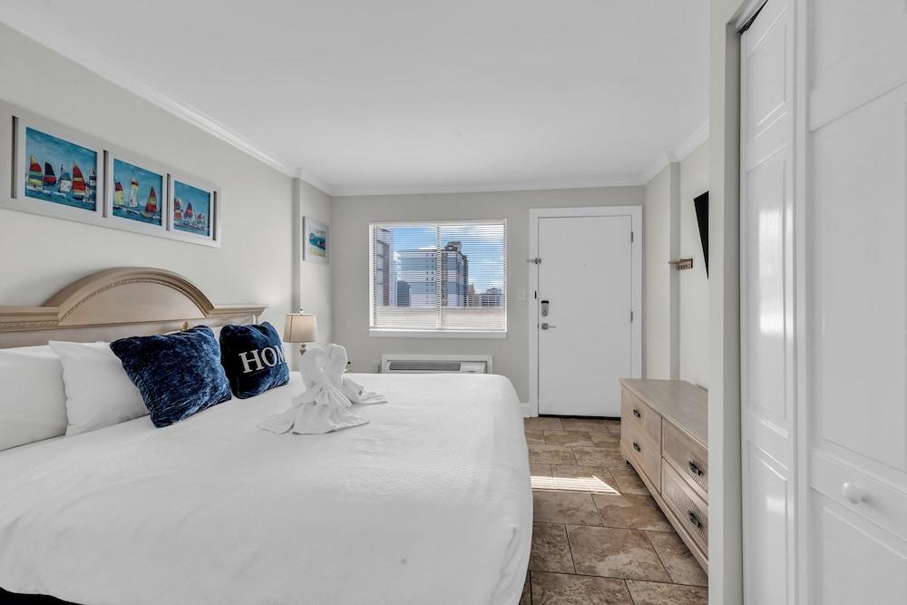 Bluewater Resort 1208