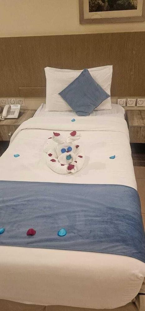 Najmat Al Abrar Hotel