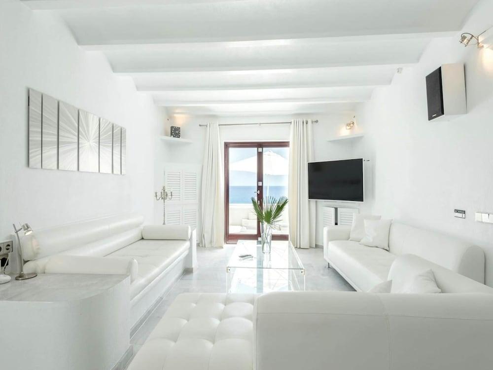 Holiday Home With Pool