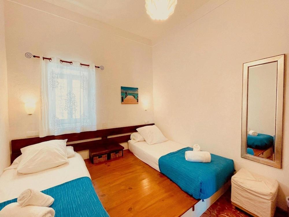 Holiday Home Near Stunning Beaches