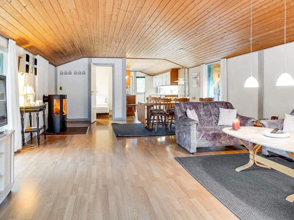 6 Person Holiday Home in Albaek