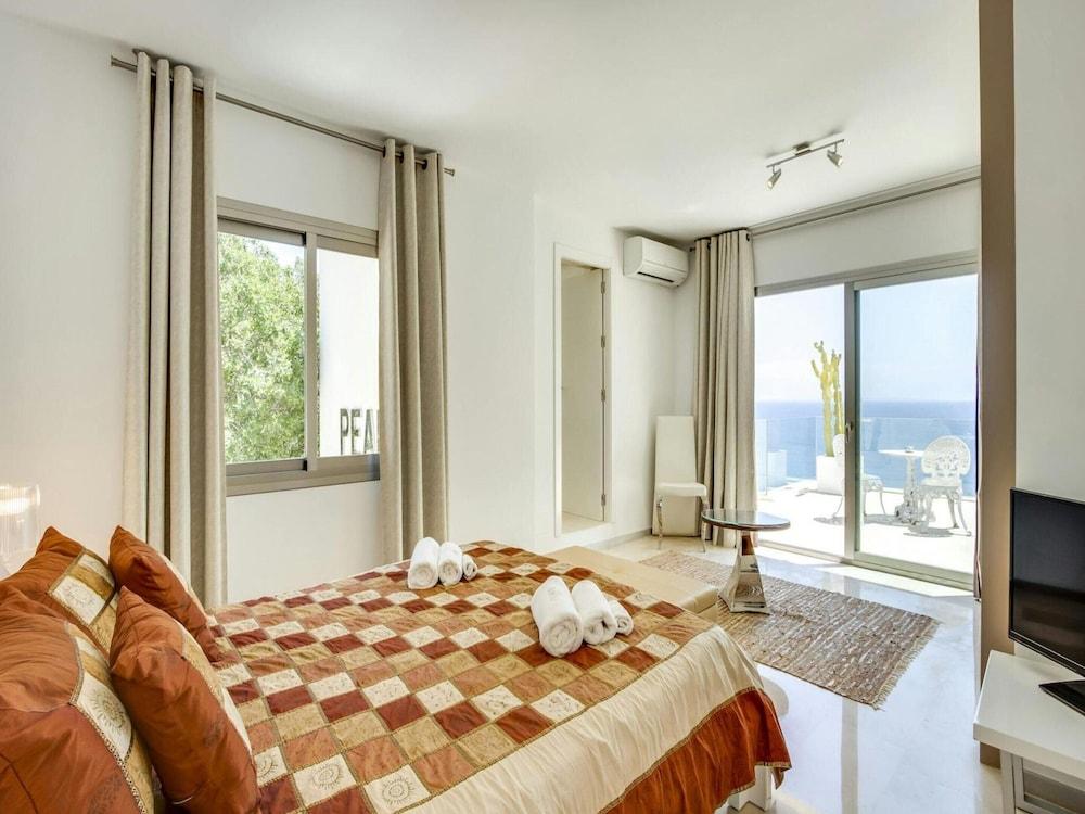 Beautiful Villa With Leisure Activities