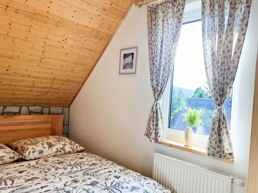 Spacious Villa With Swimming Pool