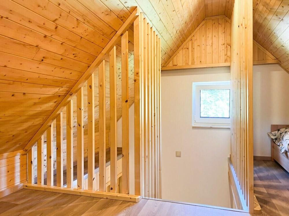 Spacious Villa With Swimming Pool