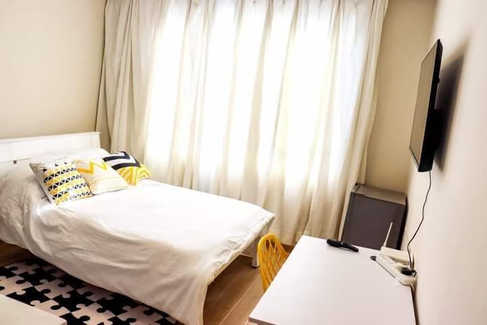 Lux Suites Indesign Park Apartments