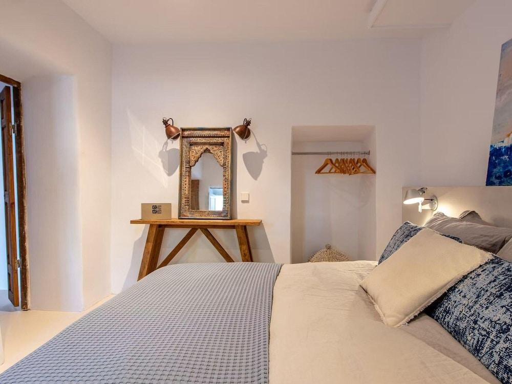 Impressive Farmhouse With Pool