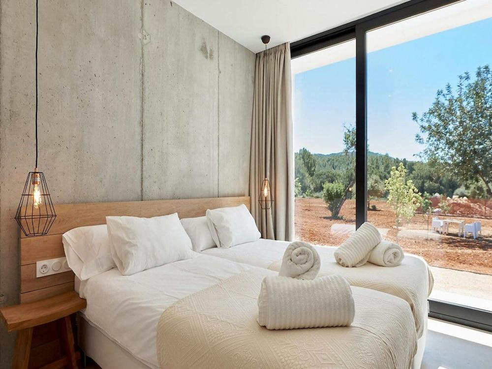 Holiday Home With Outdoor Cinema