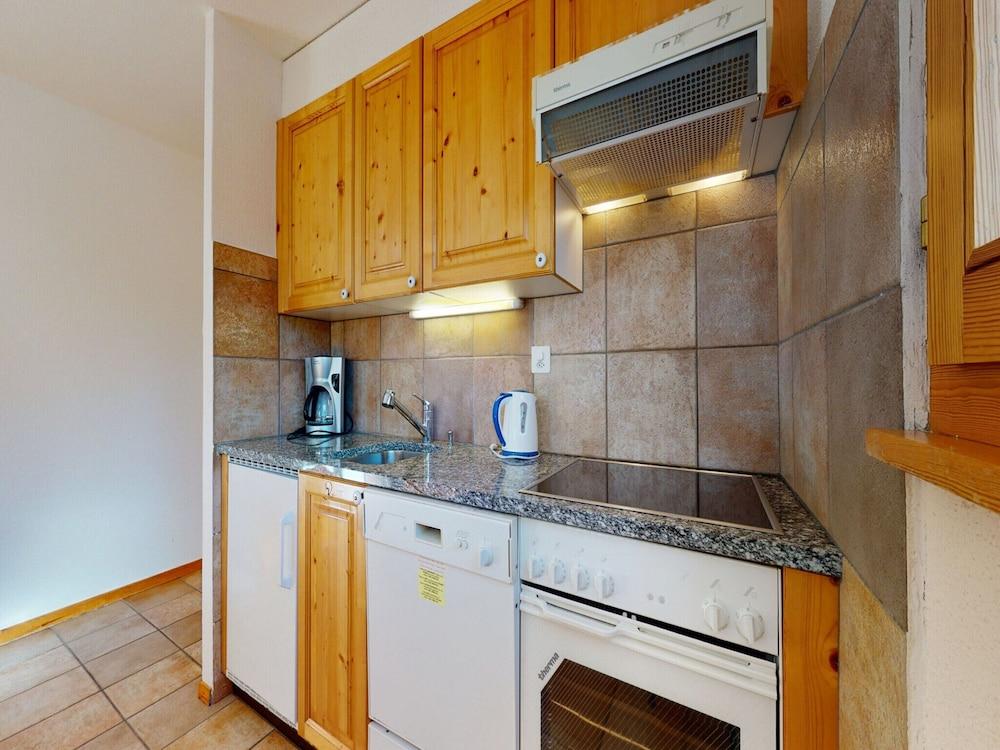 Stunning Apartment With Valley and Mountains