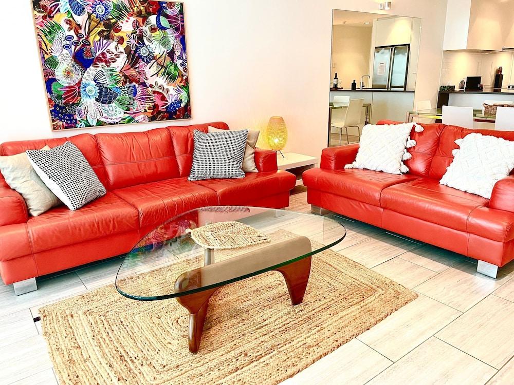 Breeze Beachfront Apartment no 9