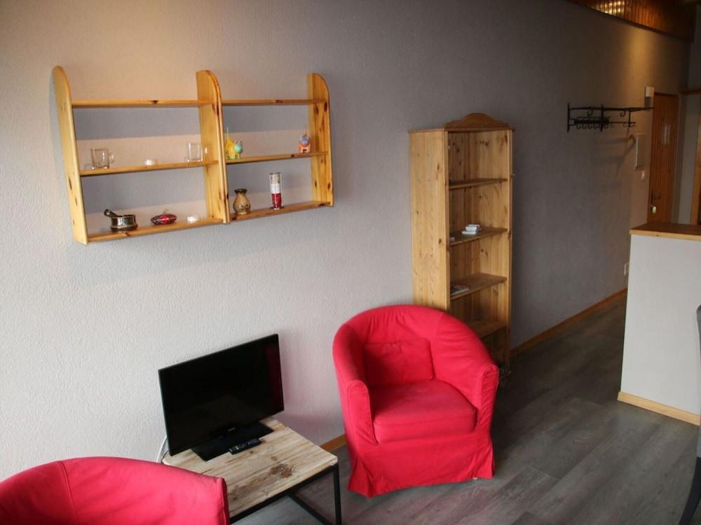 Mystical Apartment With Mountain View