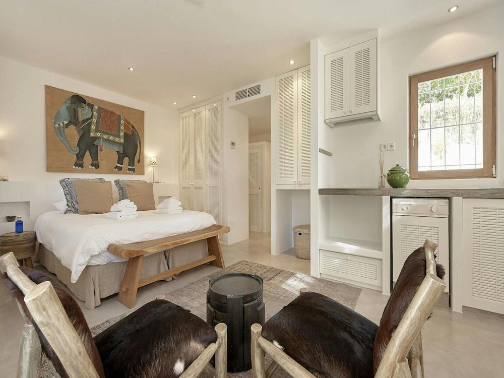 Holiday Home With Central Heating