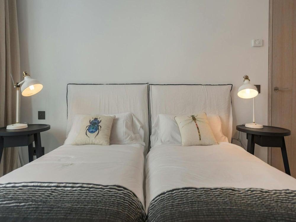 Stunning Villa With Modern Appliances