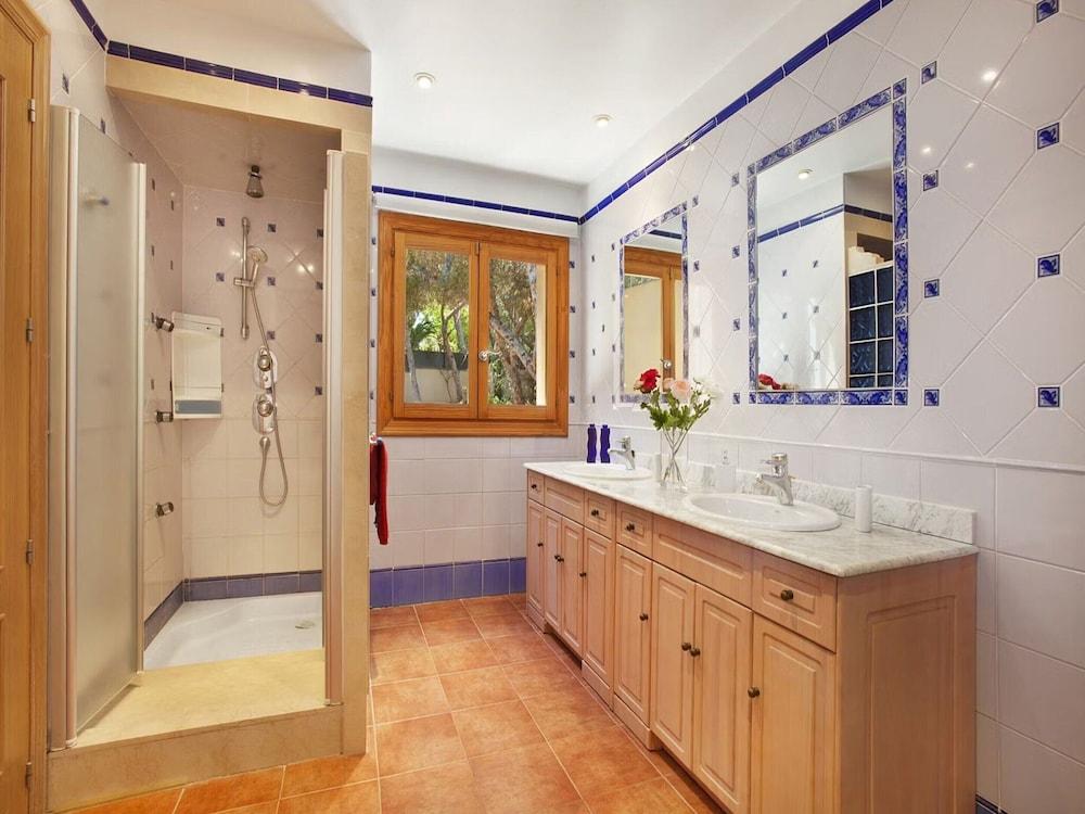 Villa in Tranquil Location