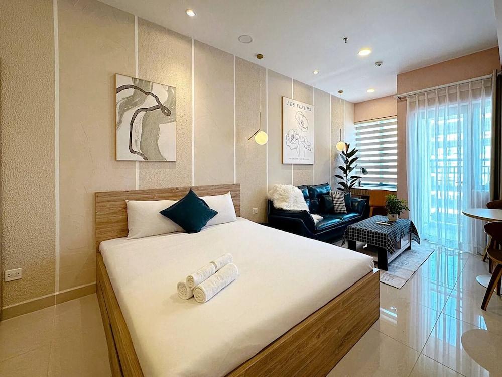 Soho View Residence Luxury Apartment